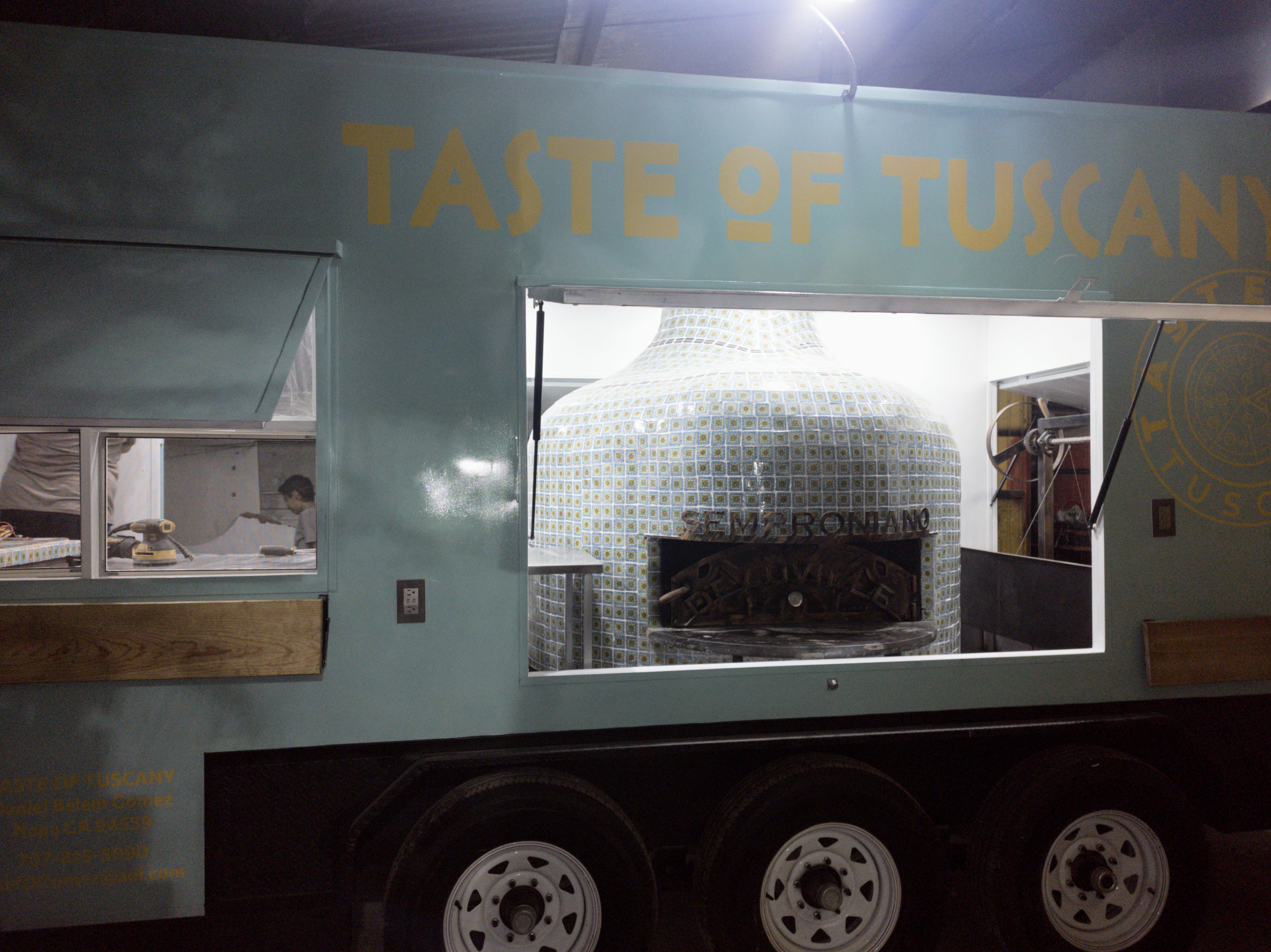 Food Truck Exterior Taste of Tuscany